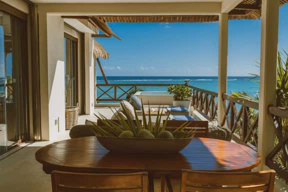HONEYMOON SUITE - Image 1